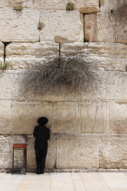 istock Orthodox Jew At wailing Wall 183852997
