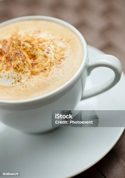 Foto de Cappuccino e mais fotos de stock de Bebida - Bebida, Bebida com espuma, Café - Bebida
