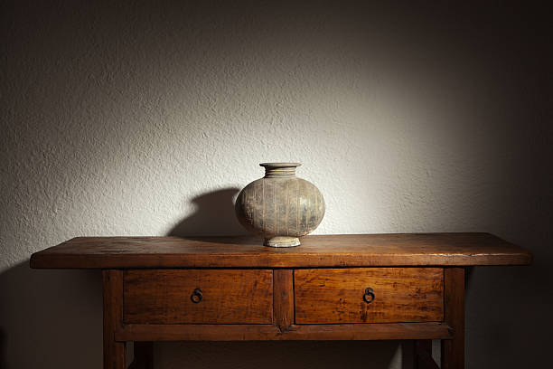 istock Han Dynasty Chinese Antique Cocoon Vase Hz 183857780