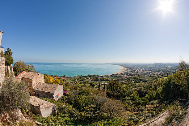 vasto marina beach, italie - italy adriatic sea summer europe photos et images de collection