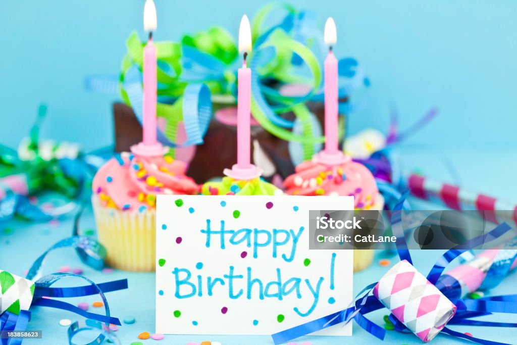 생일 선물 및 컵케이크 - 로열티 프리 생일 스톡 사진
