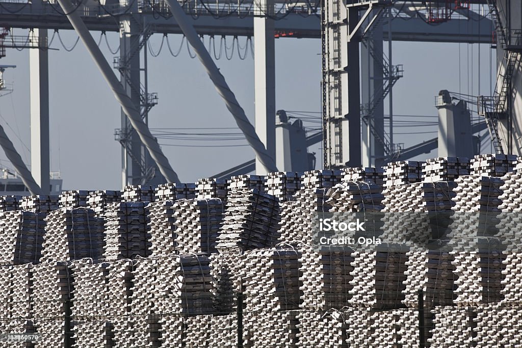 Não-ferrosos ingots de metal - Foto de stock de Exploração de Minas royalty-free