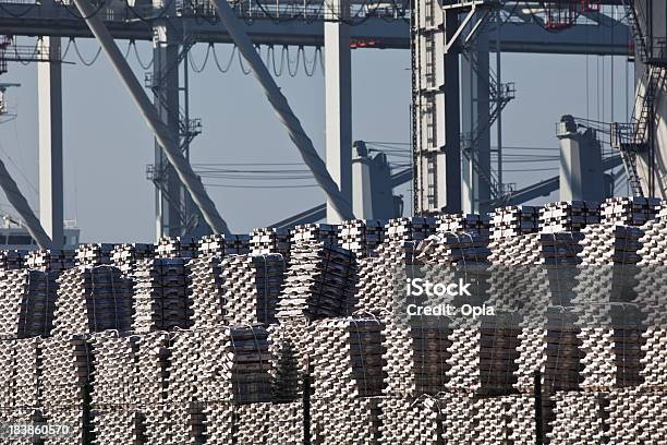 Foto de Nãoferrosos Ingots De Metal e mais fotos de stock de Exploração de Minas - Exploração de Minas, Lata - Metal, Zinco