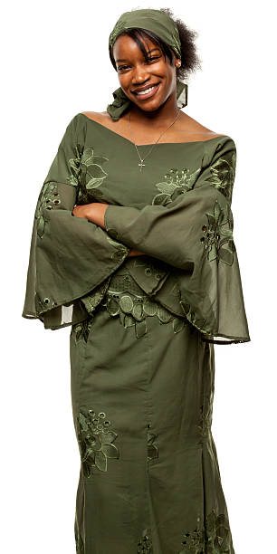mulher no vestido tradicional da nigéria - nigeria african culture dress smiling imagens e fotografias de stock