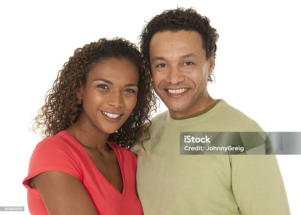 Confianza y contenido de raza mixta pareja - Foto de stock de 30-34 años libre de derechos