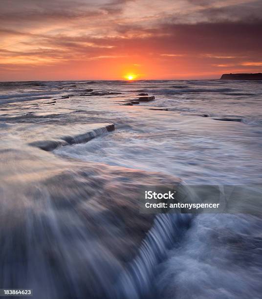 Kimmeridge Cascade Stockfoto und mehr Bilder von Bill of Portland - Bill of Portland, Dorset, Dramatischer Himmel