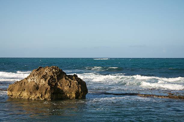 Rock en el surf - foto de stock