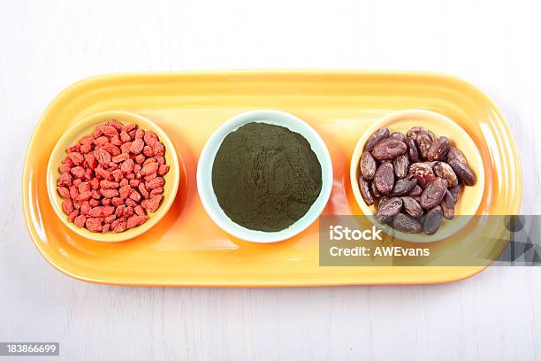 Goji Bacche Spirulina Cacao - Fotografie stock e altre immagini di Alimentazione sana - Alimentazione sana, Antiossidante, Bellezza