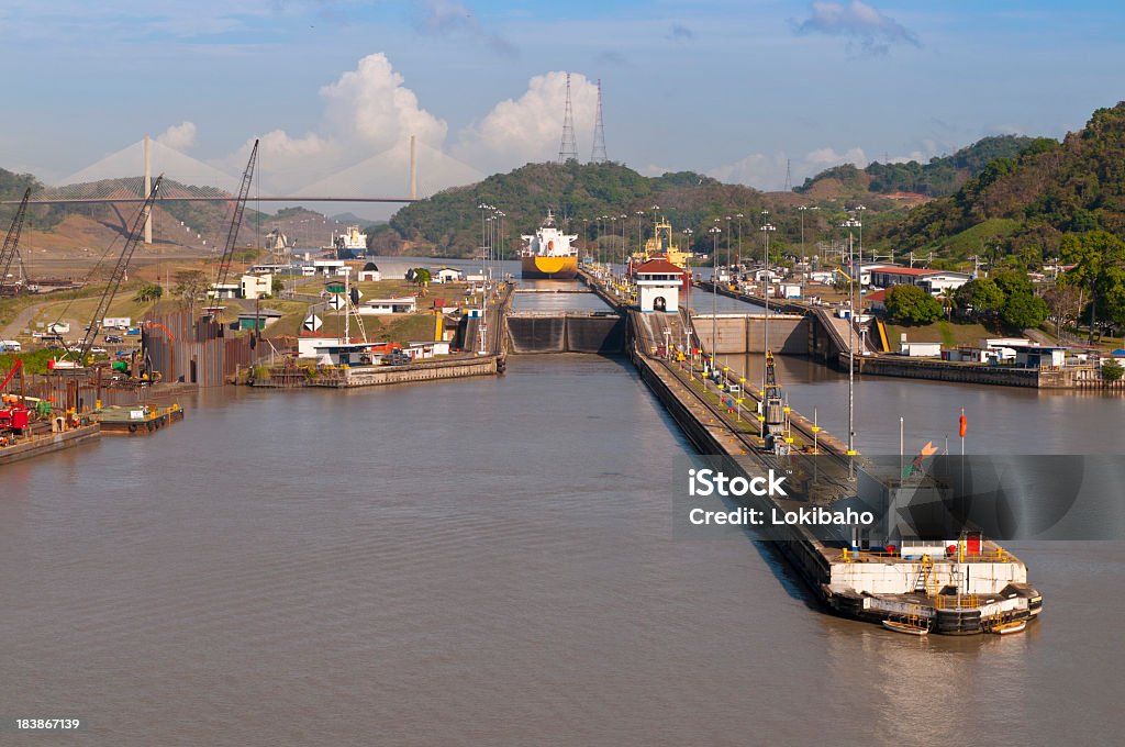 S'approcher Pedro Miguel Locks du Canal de Panama - Photo de Canal de Panama libre de droits