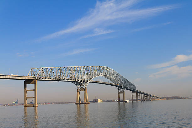 francis scott ключевой мост, балтимор, мэриленд - bridge crossing cloud built structure стоковые фото и изображения