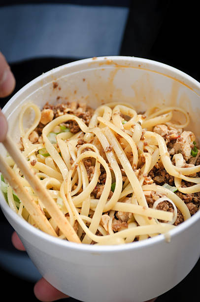 istock Cup of Noodles with Meat and Vegetables (Vertical) 183870426