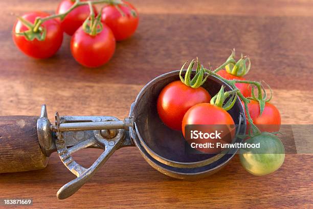 Cereja Tomate Heirloom - Fotografias de stock e mais imagens de Alimentação Saudável - Alimentação Saudável, Antigo, Antiguidade