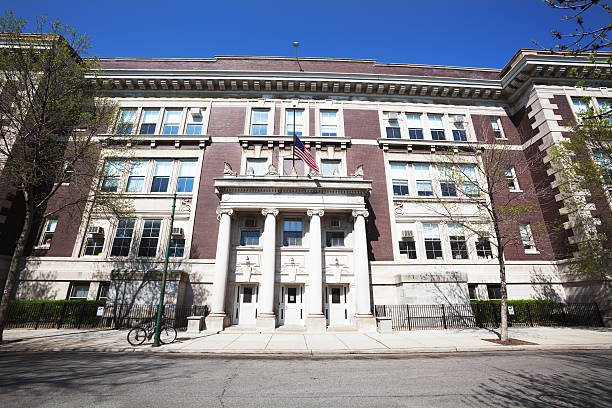 istock Neoclassical School Facade in North Center, Chicago 183871680
