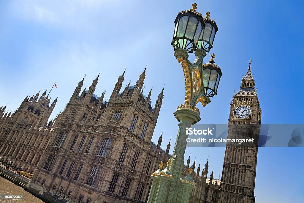 Clássica de Londres: Big Ben e casas do Parlamento - Foto de stock de Londres - Inglaterra royalty-free