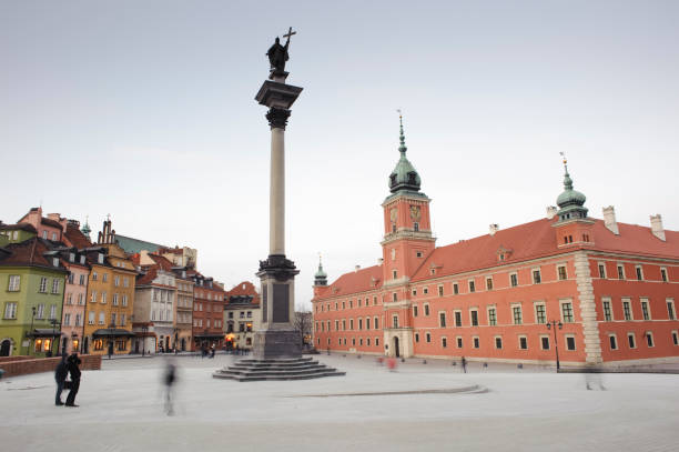 istock Royal Castle in Warsaw, Poland 183872354