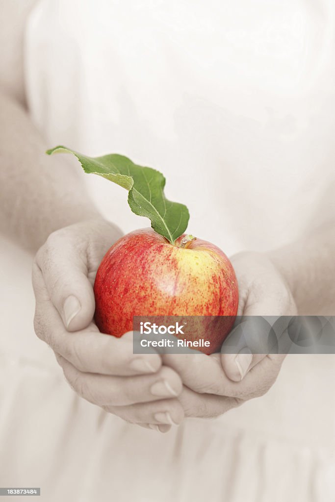 Здоровые яблоко - Стоковые фото Вертикальный роялти-фри