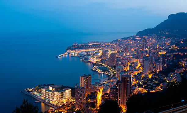 xxxl mónaco (monte carlo) por la noche, vista panorámica - principado de mónaco fotografías e imágenes de stock