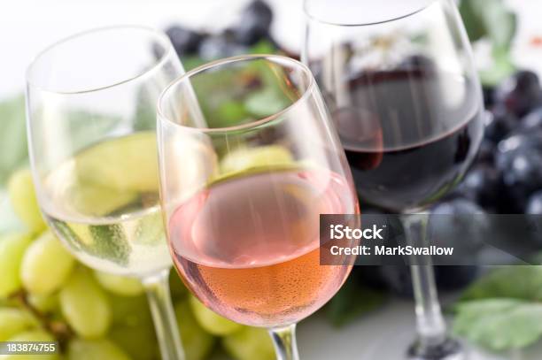 Foto de Seleção De Vinhos e mais fotos de stock de Uva - Uva, Vinho Branco, Vinho Rosé