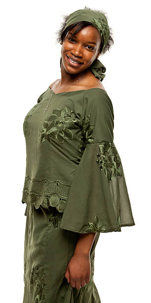 女性の伝統的なナイジェリアドレス - nigeria african culture dress smiling ストックフォトと画像