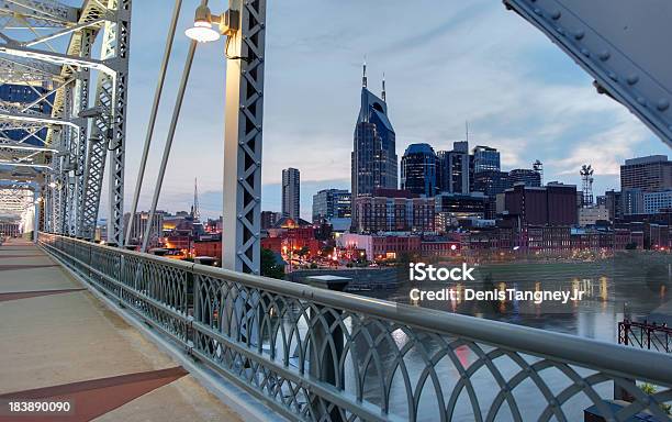 Foto de Nashville e mais fotos de stock de Nashville - Nashville, Silhueta urbana, Ponte