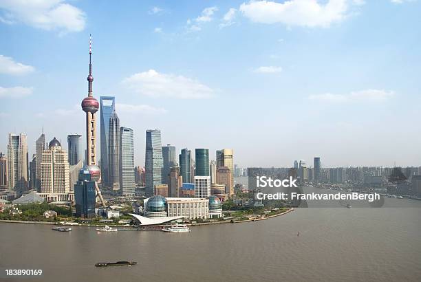 Foto de Xangai e mais fotos de stock de Arquitetura - Arquitetura, Arranha-céu, Bund