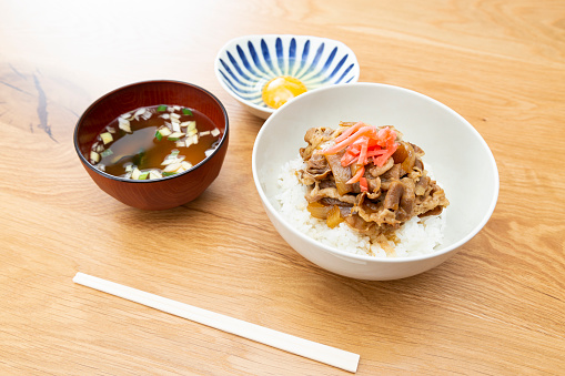 Beef bowl on the table.