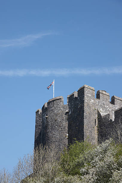 istock Pembroke Castle with Union Jack flying 183891883