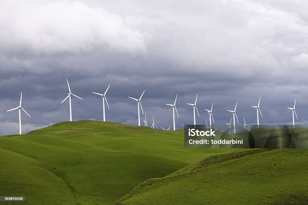 Wind Turbines in California - Royaltyfri Vindkraftverk Bildbanksbilder
