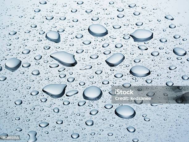 Foto de Gotas De Água e mais fotos de stock de Arte - Arte, Arte, Cultura e Espetáculo, Azul