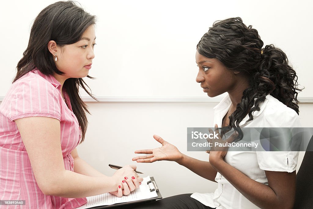 Session de conseils - Photo de Deux personnes libre de droits