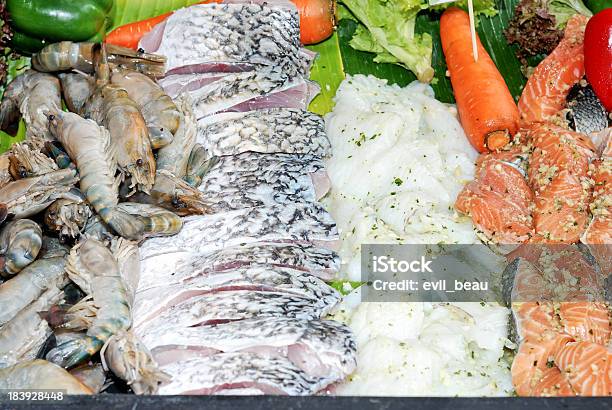 Frische Meeresfrüchte Stockfoto und mehr Bilder von Abnehmen - Abnehmen, Auslage, Calamares