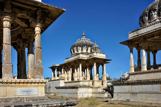 architecturally built cenotaphs royal tomb at ahar in udaipur state rajasthan - ahar cenotaphs imagens e fotografias de stock