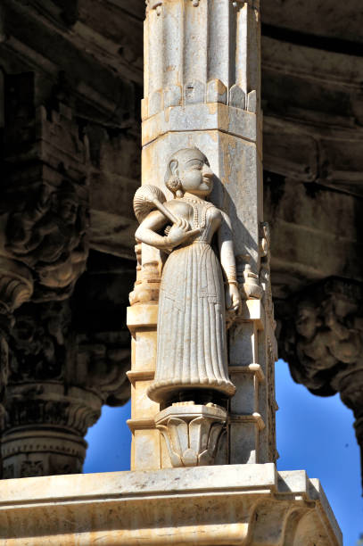 dasi woman servant cenotaphs chhatries royal tomb at ahar in udaipur - ahar cenotaphs imagens e fotografias de stock