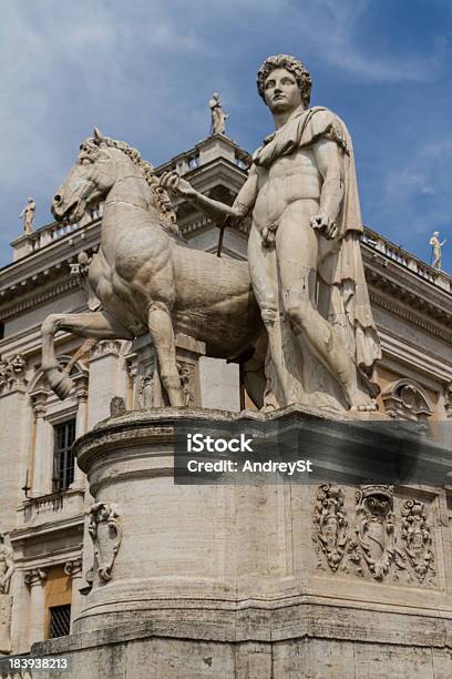 Campidoglio Square A Roma Italia - Fotografie stock e altre immagini di Ambientazione esterna