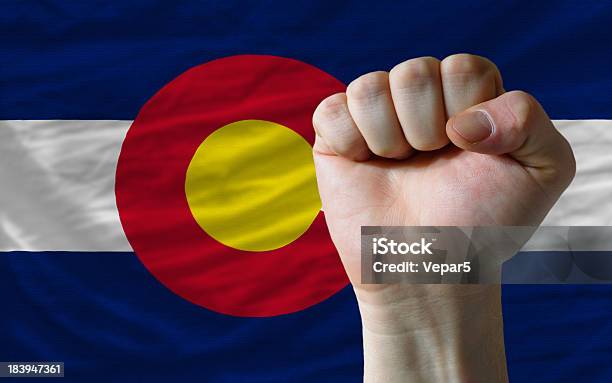 アメリカ合衆国州旗コロラドの拳を前にハード - アメリカ合衆国のストックフォトや画像を多数ご用意 - アメリカ合衆国, コロラド州, コンセプト