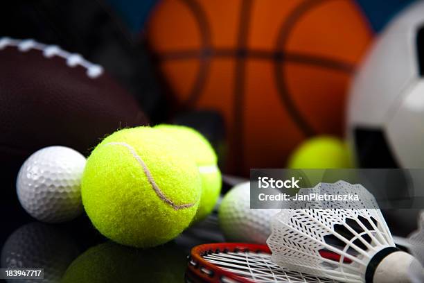 Cztery Sports Wiele Piłki I Materiały - zdjęcia stockowe i więcej obrazów Badminton - sport - Badminton - sport, Czynność, Fotografika