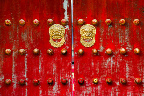 red chinese door