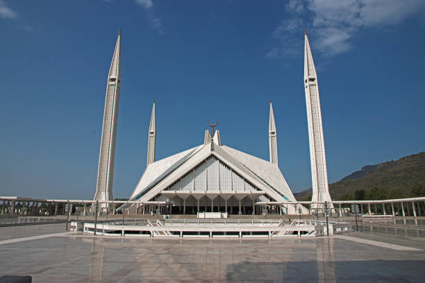 istock Faisal Mosque in Islamabad, Pakistan 1839581521