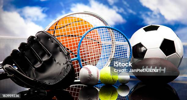 Sport Viele Bälle Und Daten Stockfoto und mehr Bilder von Aktivitäten und Sport - Aktivitäten und Sport, Ausrüstung und Geräte, Badminton - Sport