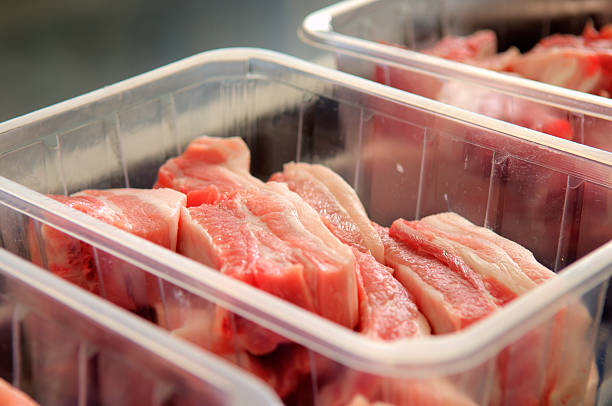 istock Lumps of meat in a container 183978723