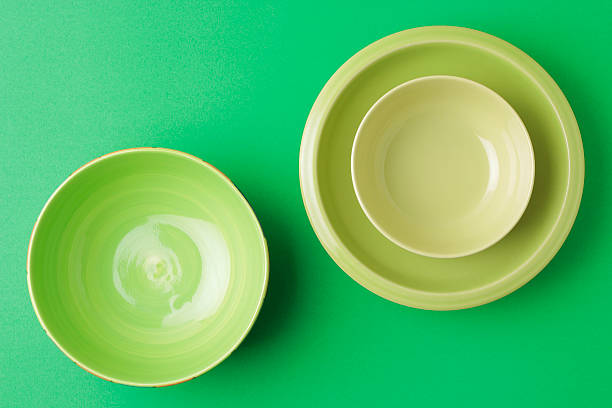 verde bowl - bowl kitchenware department nested green fotografías e imágenes de stock