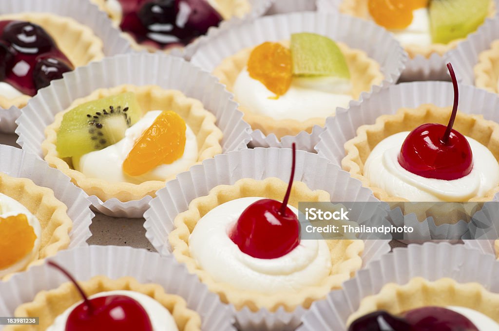 Owoce, ciastka - Zbiór zdjęć royalty-free (Bez ludzi)