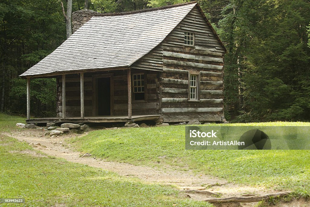 Blockhütte in die wood - Lizenzfrei Blockhütte Stock-Foto