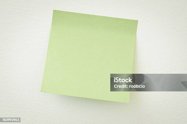 Postit - Fotografie stock e altre immagini di Appiccicoso - Appiccicoso, Attività che richiedono movimento, Bacheca