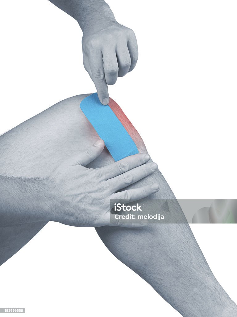 Fisioterapia del ginocchio dolore, indolenzimento e iperteso - Foto stock royalty-free di Adulto