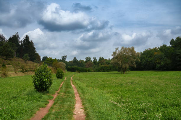 cotswold soil farmland autumn earth landscape agriculture scenic footpath