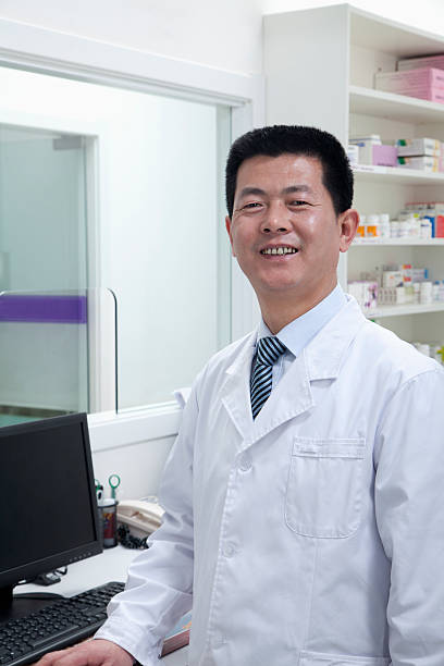 istock Male veterinarian, portrait 184008018