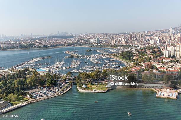 Foto de Fenerbahçe Marinas e mais fotos de stock de Istambul - Istambul, Arquitetura, Arranjar