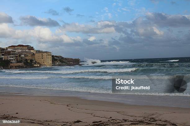 Wietrznie Plaża Bondi - zdjęcia stockowe i więcej obrazów Australia - Australia, Bez ludzi, Fala - Woda