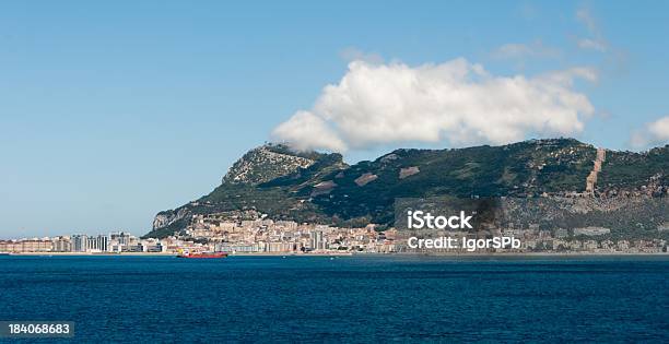 Photo libre de droit de Gibraltar Sur Une Belle Journée Ensoleillée Dans La Baie banque d'images et plus d'images libres de droit de Andalousie
